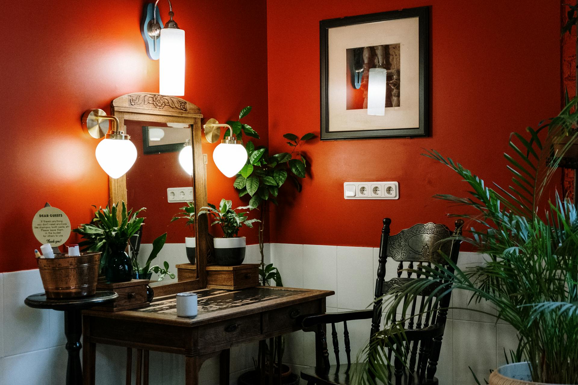 self watering indoor garden, indoor gardening systems, self watering planter setup, hydroponic indoor plants, self watering pots for indoor plants, smart irrigation system, indoor hydroponic kit, capillary watering method, eco-friendly indoor gardening, home hydroponic garden setup, beginner hydroponic garden, self watering system for herbs, best indoor plant watering system